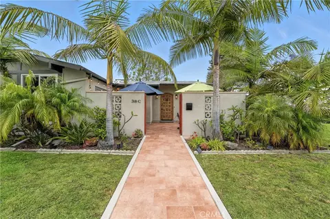 1861 St John Rd, Seal Beach, CA 90740