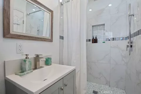 Bath - 7961 Orangewood Ave, Stanton, CA 90680 photo 2 of 3