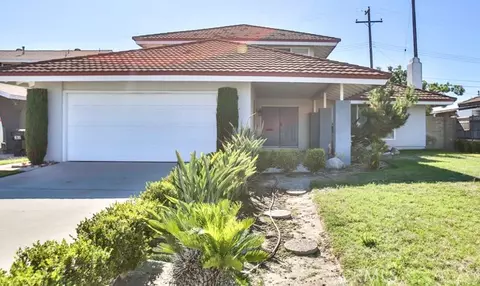 9211 Julie Beth St, Cypress, CA 90630
