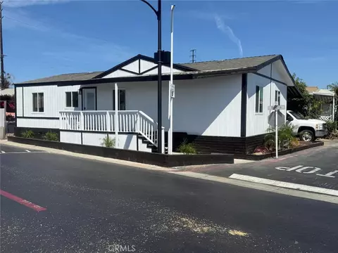 215 S Sullivan Ln #220, Santa Ana, CA 92704