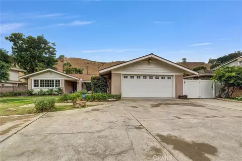125 Lilac Ln, Brea, CA 92823