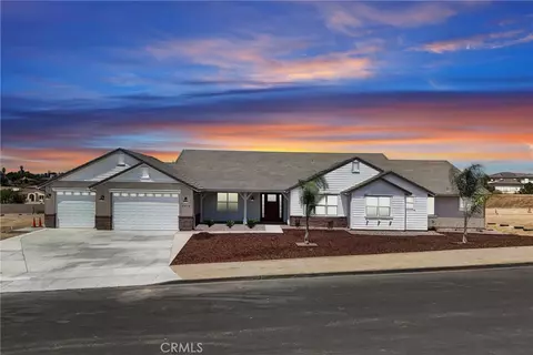 16618 Ginger Creek Dr, Riverside, CA 92504
