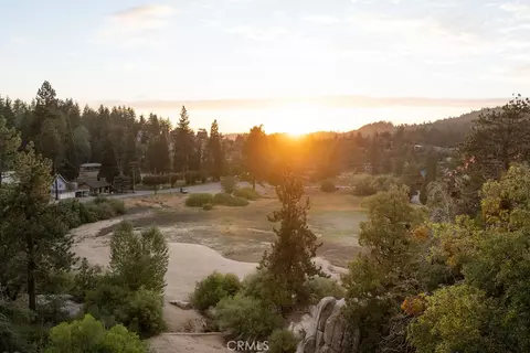 10 Sierra View Dr, Arrowbear, CA 92382