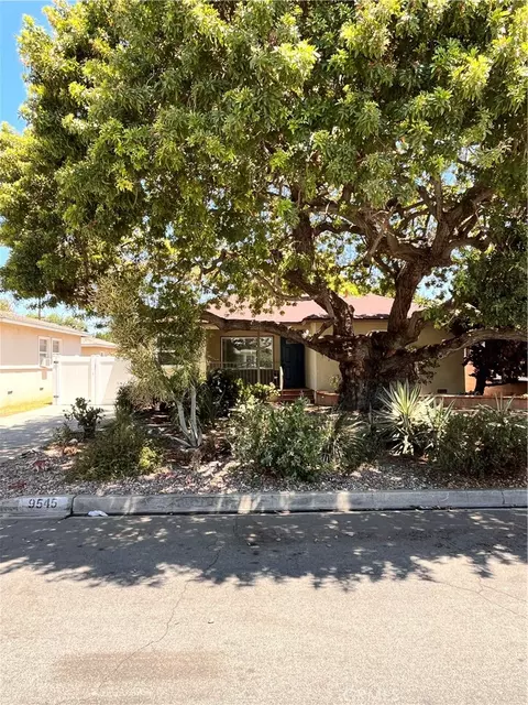 9545 Heiner St, Bellflower, CA 90706