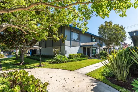 1107 W Memory Ln #17A, Santa Ana, CA 92706