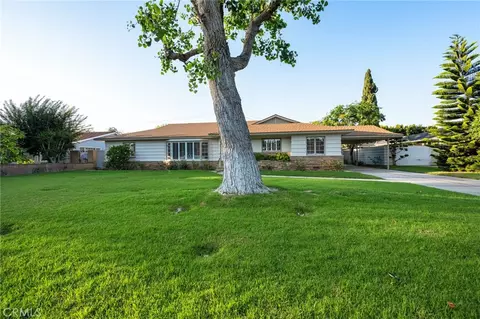 1101 W Sharon Rd, Santa Ana, CA 92706