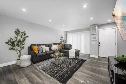 1211 E Carson St #25, Carson, CA 90745