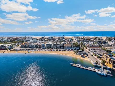 1819 W Bay Ave #B, Newport Beach, CA 92663