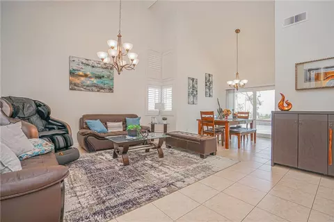 2261 Whiteoak Ln, Corona, CA 92882