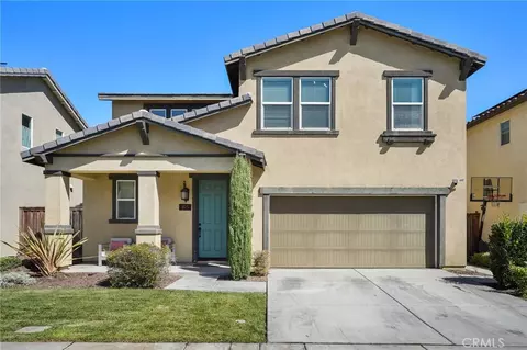 825 Sweetbay Ln, Los Angeles, CA 90059
