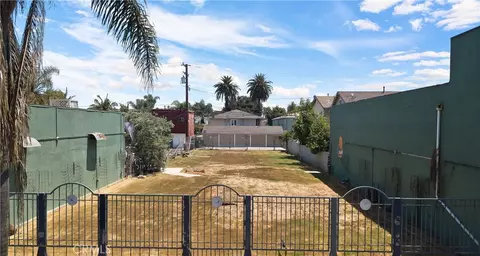 2044 Pacific Ave, Long Beach, CA 90806