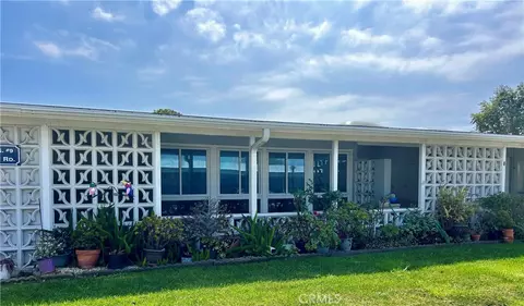 1660 Monterey Rd M2-9i, Seal Beach, CA 90740