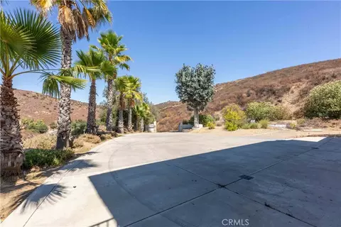 Exterior - 19075 Caesar Dr, Ramona, CA 92065 photo 3 of 8