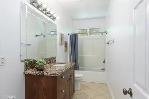 Bath - 19075 Caesar Dr, Ramona, CA 92065 photo 7 of 11