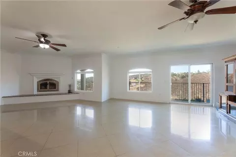 Living - 19075 Caesar Dr, Ramona, CA 92065 photo 2 of 9