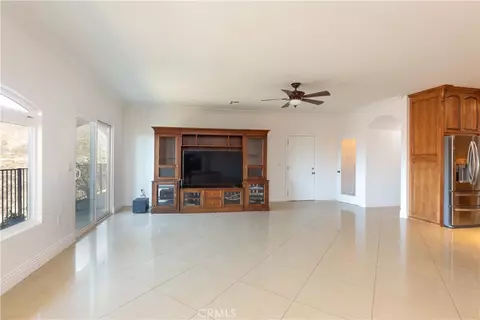 Living - 19075 Caesar Dr, Ramona, CA 92065 photo 3 of 9