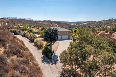 View/Area - 19075 Caesar Dr, Ramona, CA 92065 photo 5 of 7