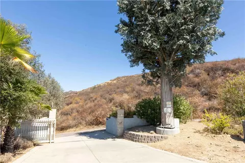 Exterior - 19075 Caesar Dr, Ramona, CA 92065 photo 2 of 8