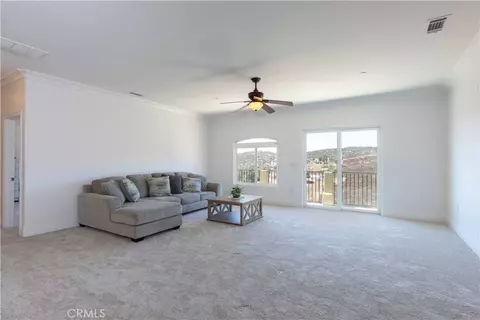 Living - 19075 Caesar Dr, Ramona, CA 92065 photo 6 of 9