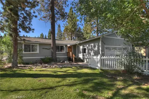 2208 Manzanita Ln, Big Bear City, CA 92314