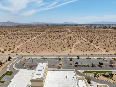 1 Joshua Rd, Adelanto, CA 92301 photo 9