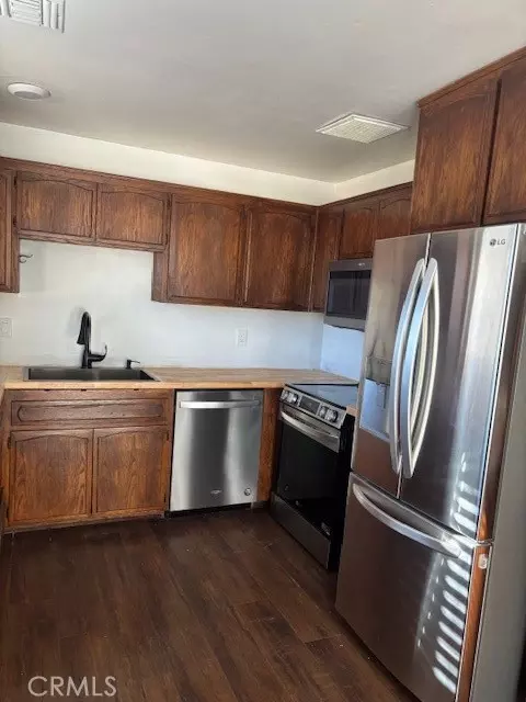 Kitchen - 48831 Garden Dr, Morongo Valley, CA 92256 photo 3 of 3