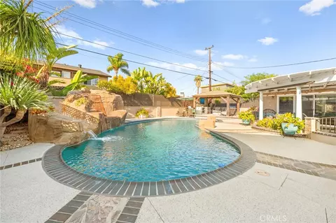 1915 W Clearbrook, Anaheim, CA 92804