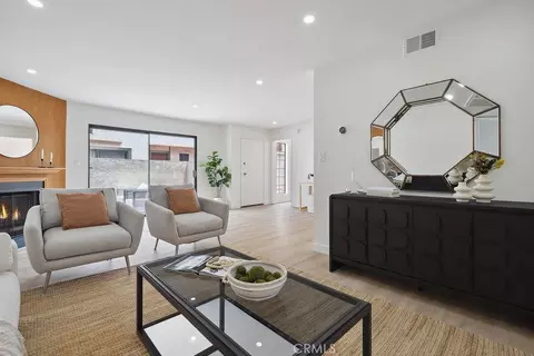 6101 Fulton Ave #8, Van Nuys, CA 91401
