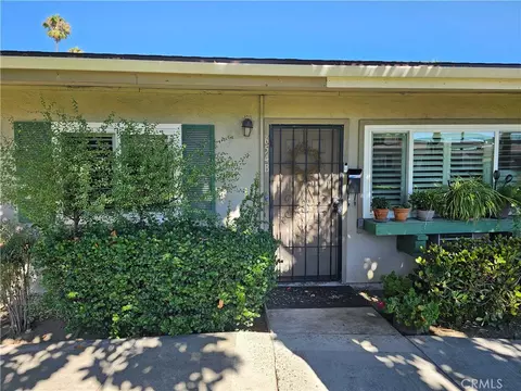 654 W Main St #B, Tustin, CA 92780
