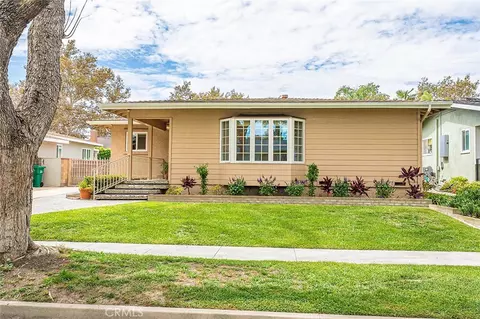 2541 Ostrom Ave, Long Beach, CA 90815