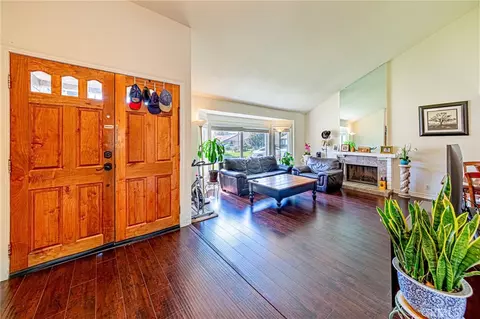 49 Stagecoach Dr, Phillips Ranch, CA 91766 photo 4