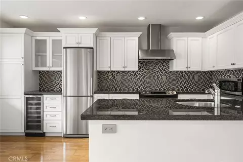 6004 Bixby Village Dr #21, Long Beach, CA 90803