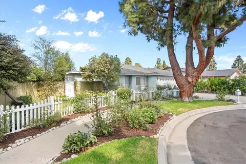 2805 E 221st Pl, Long Beach, CA 90810