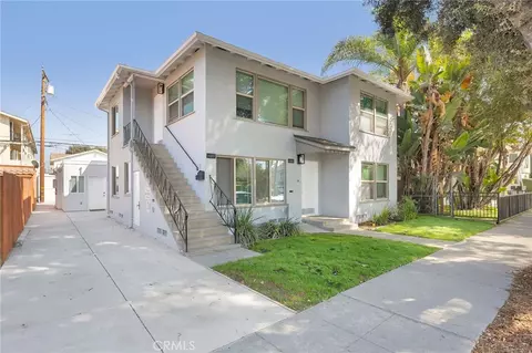 2210 Pine Ave, Long Beach, CA 90806