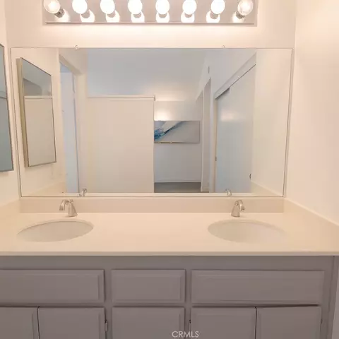 Bath - 1720 Sugar Pine Dr, Corona, CA 92882 photo 2 of 3