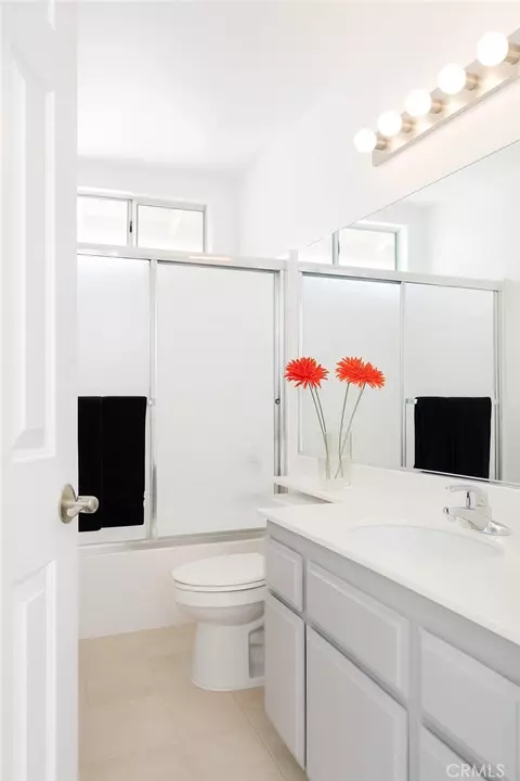 Bath - 1720 Sugar Pine Dr, Corona, CA 92882 photo 3 of 3