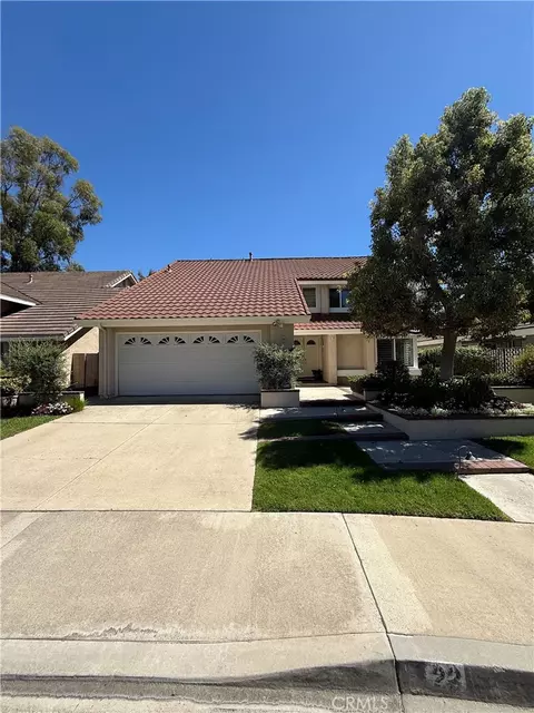 22 Ensueno W, Irvine, CA 92620