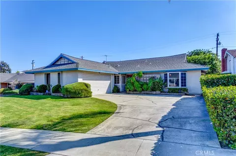 1620 W El Portal Dr, La Habra, CA 90631