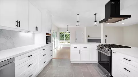 5275 E 25th St, Long Beach, CA 90815
