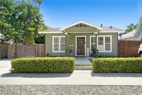1982 Corson St, Pasadena, CA 91107