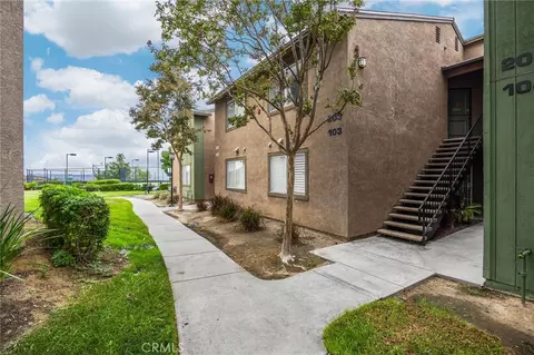 2600 Avenida Del Vis #F203, Corona, CA 92882