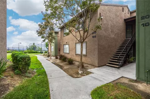 2600 Avenida Del Vis #F203, Corona, CA 92882