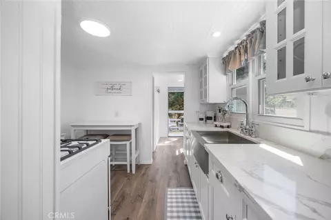 Kitchen - 1177 Bear Springs Rd, Rimforest, CA 92378 photo 1 of 4