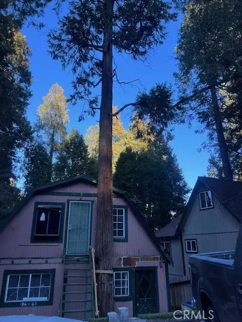 737 Ca-138, Crestline, CA 92325