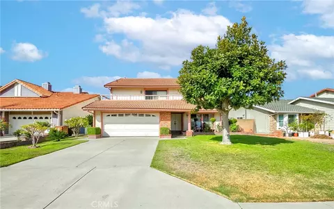 2586 E Riles Cir, Anaheim, CA 92806