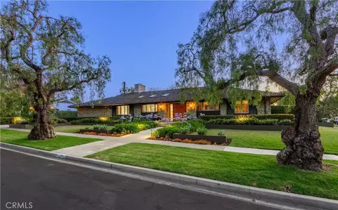 1251 Bryant Rd, Long Beach, CA 90815