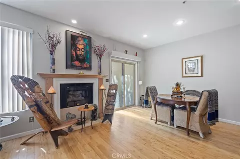 861 S Windsor Blvd #105, Los Angeles, CA 90005