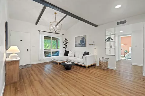 3725 Country Club Dr #10, Long Beach, CA 90807