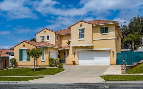 833 W Orange Hts, Corona, CA 92882