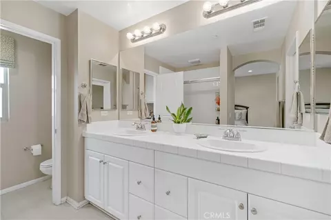 Bath - 142 Hedge Bloom, Irvine, CA 92618 photo 1 of 1